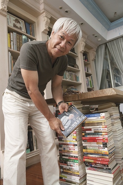 木設計的潮流，不只影響居家風格，也帶動了木傢具的流