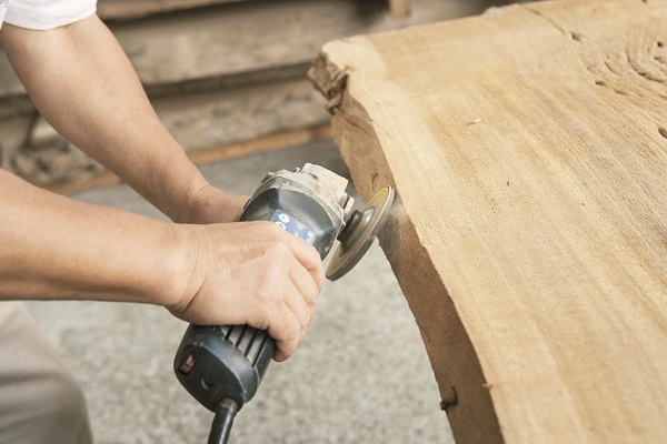 木設計的潮流，不只影響居家風格，也帶動了木傢具的流