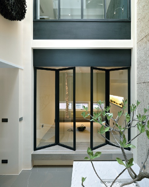 光線就像是空間的維他命，只要注入了光線的空間馬上就