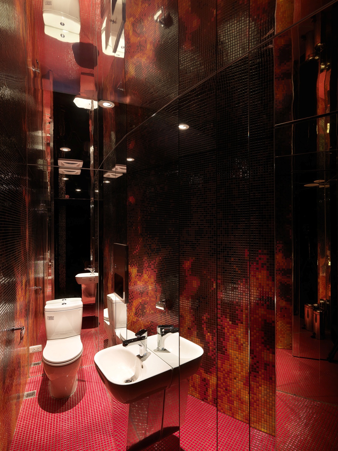 愛美是所有人的天性，「髮廊」，就像是一個魔法空間，