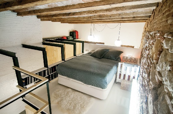 三房兩廳才是標準格局?舊乾洗店也能改造成居家工作室