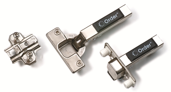 五金是系統櫃中的配角，雖然看起來不起眼，但對於在使