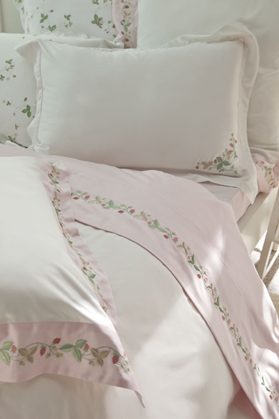 『兩種經典，一次擁有』是WEDGWOOD寢飾精心準備的週年