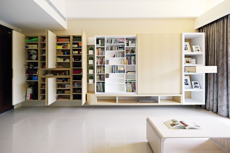 不論是衣櫃、書櫃、浴櫃、鏡櫃，或是客廳電視櫃、雜物