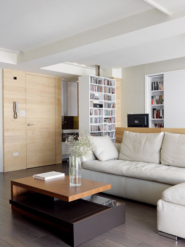 不論是衣櫃、書櫃、浴櫃、鏡櫃，或是客廳電視櫃、雜物