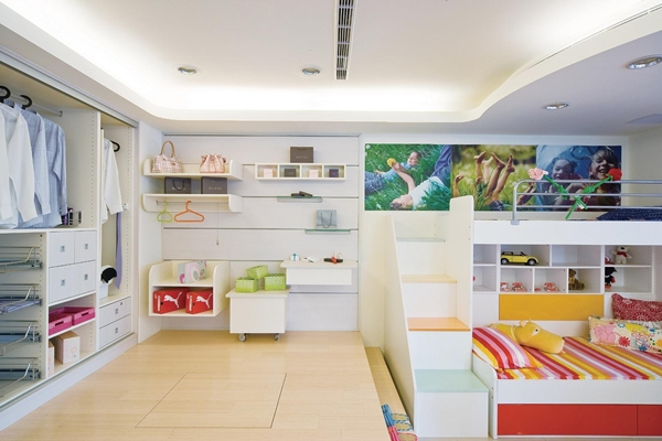 以設計者的觀點來看,系統家具擁有很多特質,例如甲醛