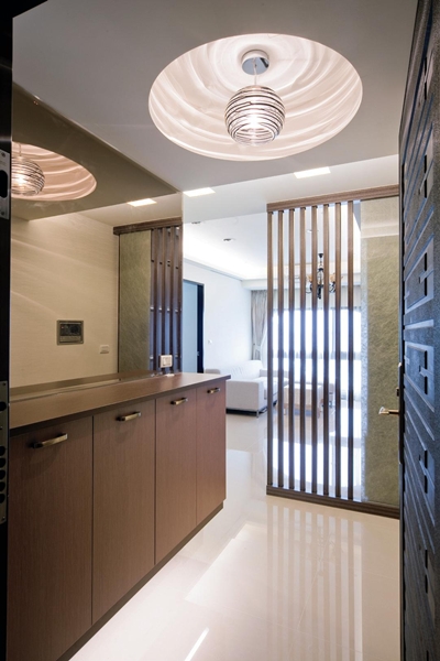 以設計者的觀點來看，系統家具擁有很多特質，例如甲醛