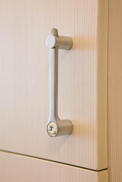 以設計者的觀點來看,系統家具擁有很多特質,例如甲醛