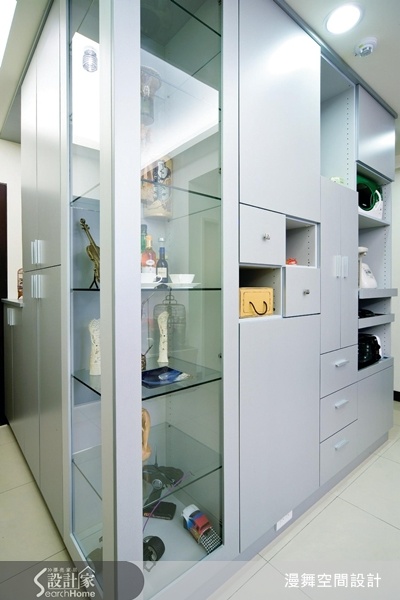 如果找一般系統家具公司規劃設計，往往會受限於制式規