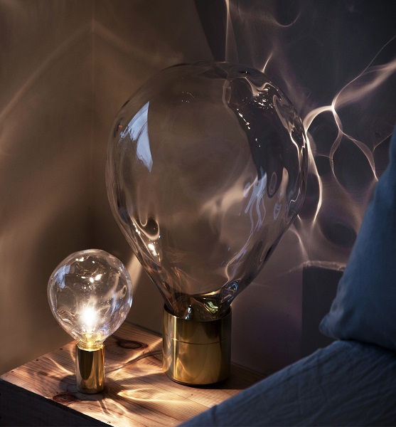 由台灣設計師陳函谿、曾熙凱所組成的團隊Poetic Lab(