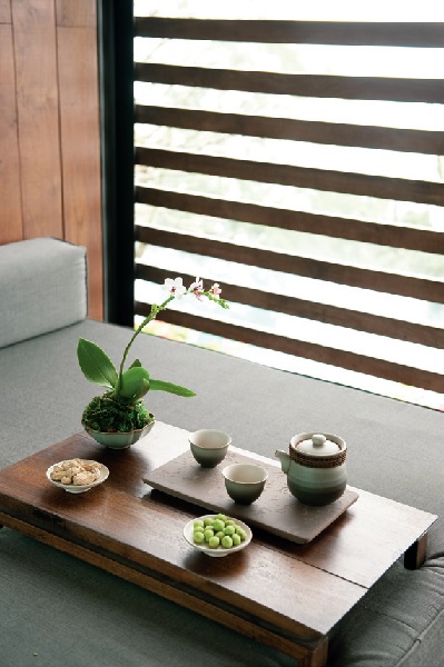 台灣人喝茶文化深受日本茶道影響,也就是所謂的「侘寂