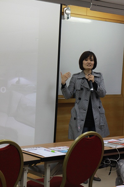 設計家：請問你為什麼想要聽這個講座？
J小姐：因為