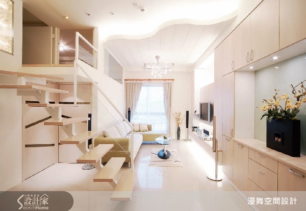 透過設計巧思，讓兩個小坪數空間合而為一，創造出造型