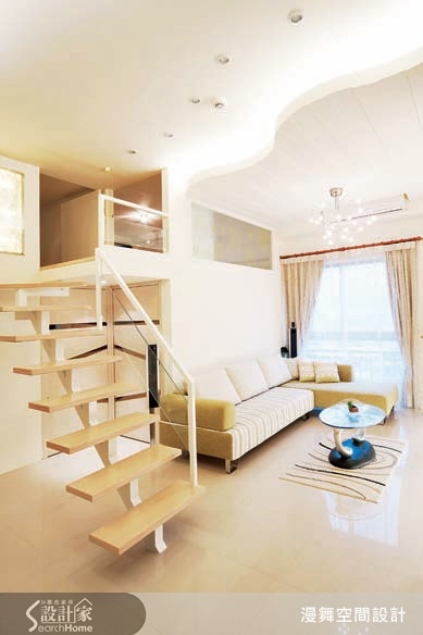 透過設計巧思，讓兩個小坪數空間合而為一，創造出造型