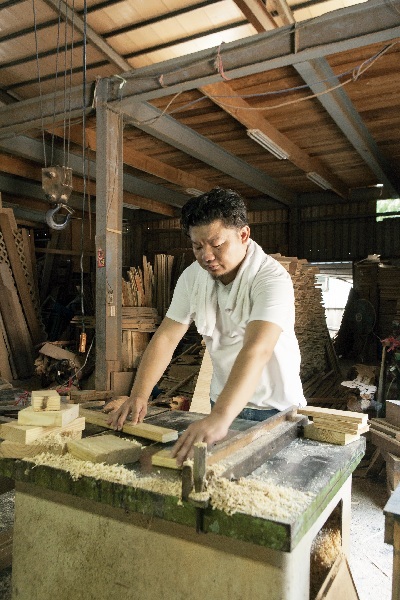 你所認知的家具，是一個擺上遙控器和麵碗的平台，還是