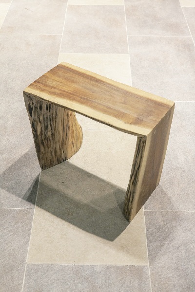 你所認知的家具，是一個擺上遙控器和麵碗的平台，還是