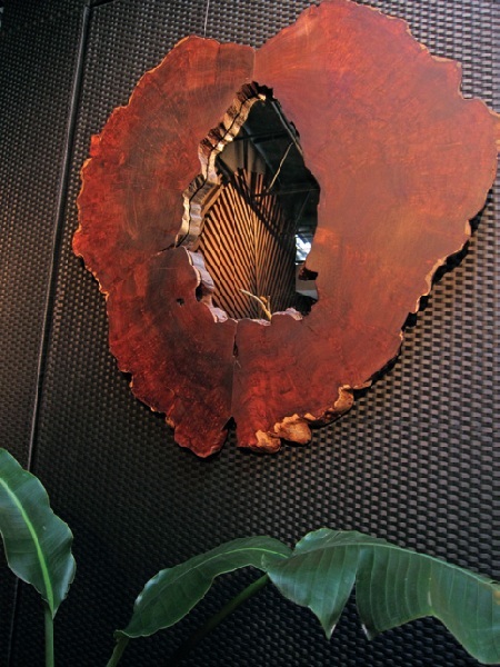 你所認知的家具，是一個擺上遙控器和麵碗的平台，還是