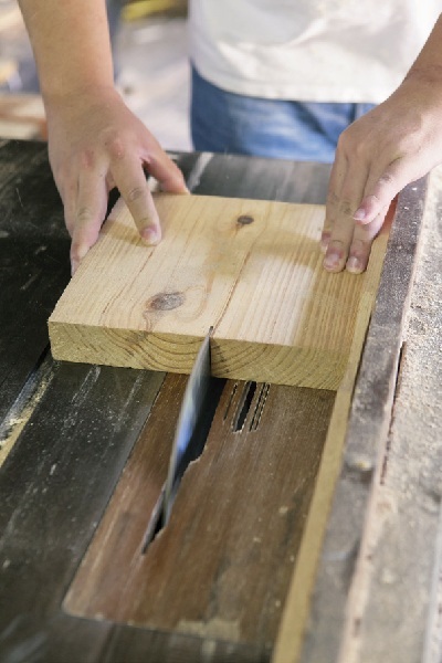 你所認知的家具，是一個擺上遙控器和麵碗的平台，還是