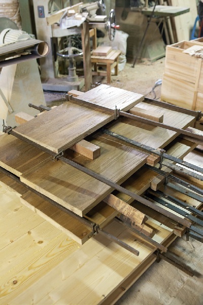 你所認知的家具，是一個擺上遙控器和麵碗的平台，還是