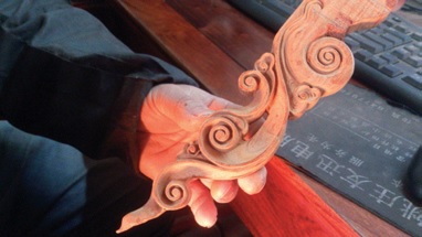 工藝的發展，有的走向純藝術品，工藝家地位提升至藝術