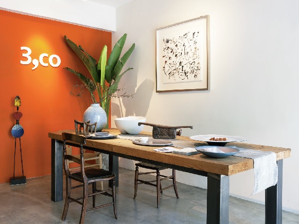 工藝的發展，有的走向純藝術品，工藝家地位提升至藝術