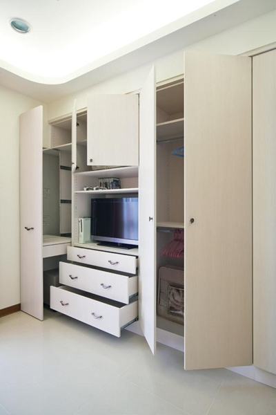 書房或者工作區的設計,同樣必須依照使用需求以及收納