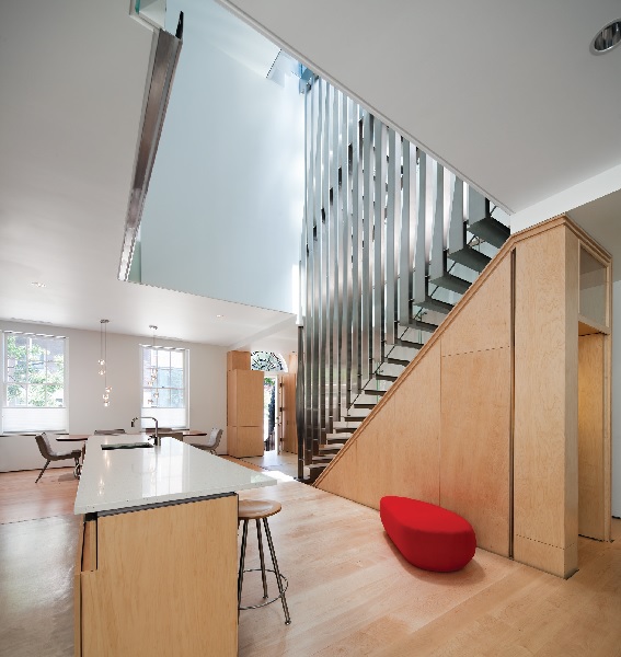 近年來，隨女性主義抬頭，不管在建築、空間、傢具，產