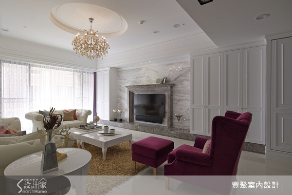 本案屋主喜歡華麗風格，設計師則以白色系做為主色調，