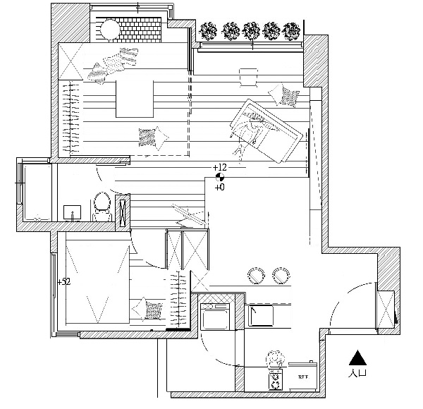 在自然光的照射下，反射材質的拋光石英磚地板倒映出整