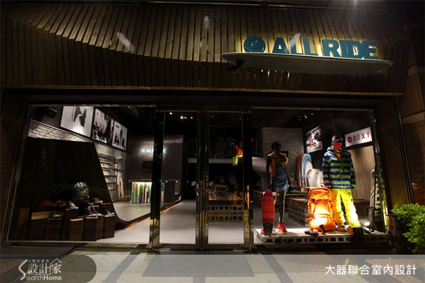 線條可以俐落、可以柔美,但你絕對想像不到它還能夠創