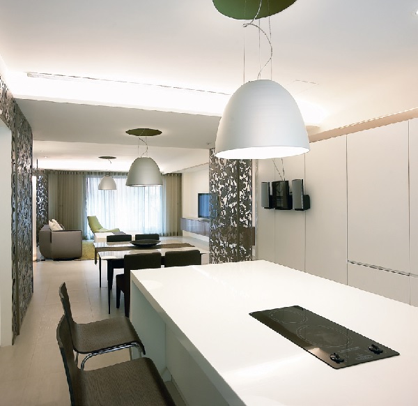 在建築師事務所專業、嚴謹訓練下,設計不再只從平面出