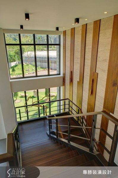 記得小時候有首歌是這樣唱的「我家門前有小河，後面有