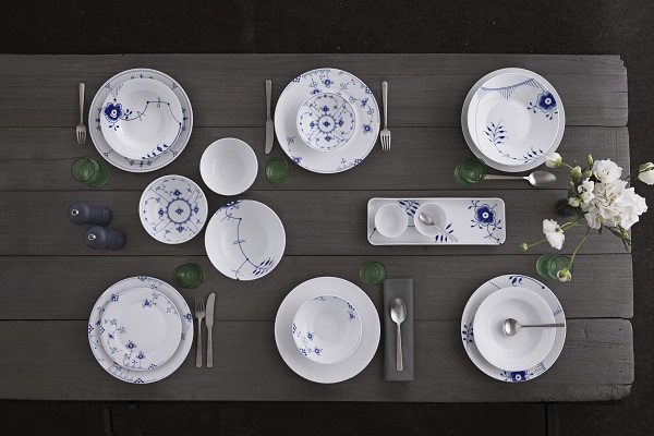 皇家哥本哈根竟然在台灣設立平易近人的咖啡店！能拿著