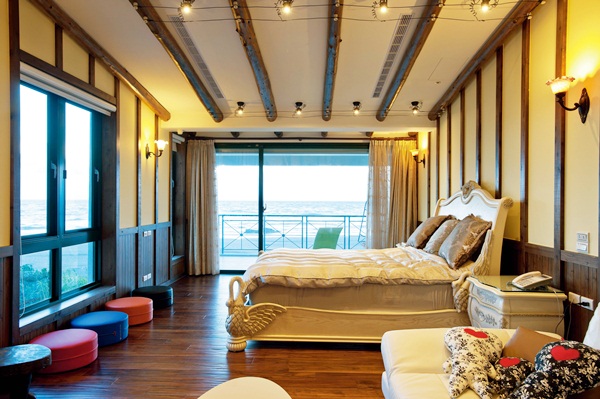 居住於繁華台北的夫妻倆因喜歡大自然,假日喜歡往郊外