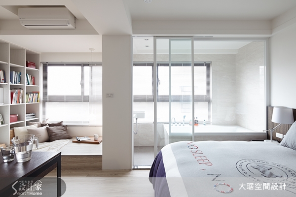 一般人裝潢居家總希望能透過設計拉大坪數效益,本案位