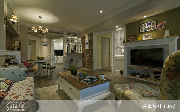 走進空間，溫馨舒適的美式鄉村風格立即在眼前展開。以