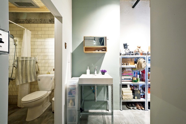 屋主二人都是平面設計工作者,對於居家空間設計也有自