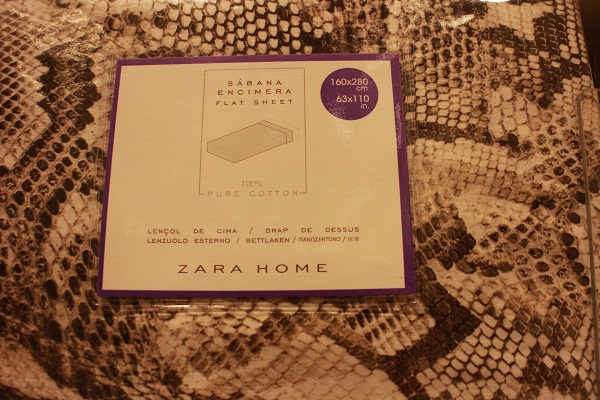 聽說台灣的分店與國外同步更新，每週更新一次，真的好