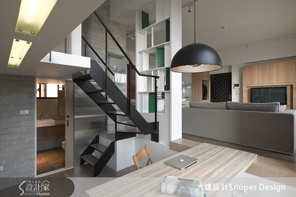 陳先生：我希望我家有三房兩廳兩衛+一客房。設計師：