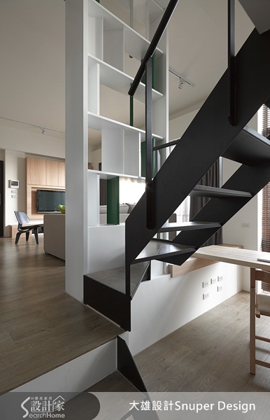 陳先生：我希望我家有三房兩廳兩衛+一客房。設計師：