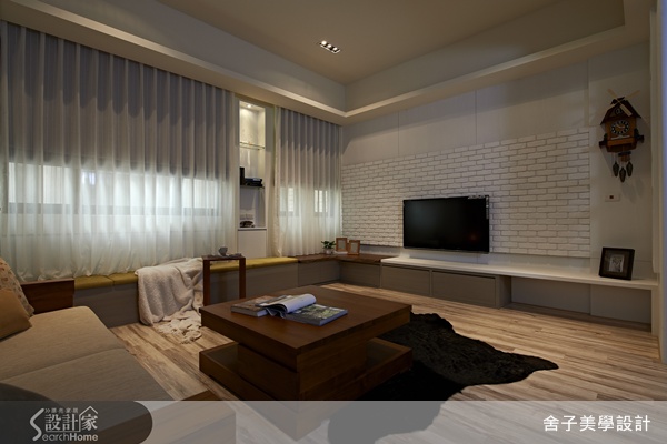 居家設計所使用的材料可以分為金屬，石材，木質三大類