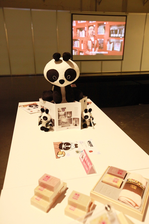 你是不是也喜歡香港,是不是也喜歡看港劇?還是你喜歡