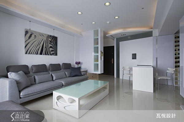 客廳可以說是家的「門面」，家人親友最常歡聚的空間，