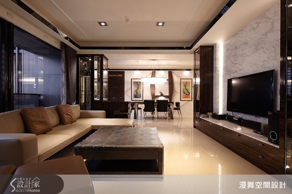 屋主一家人長期旅居國外,對於他們而言這個家是一趟旅