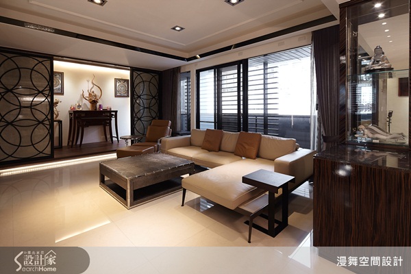 屋主一家人長期旅居國外,對於他們而言這個家是一趟旅