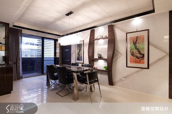 屋主一家人長期旅居國外,對於他們而言這個家是一趟旅