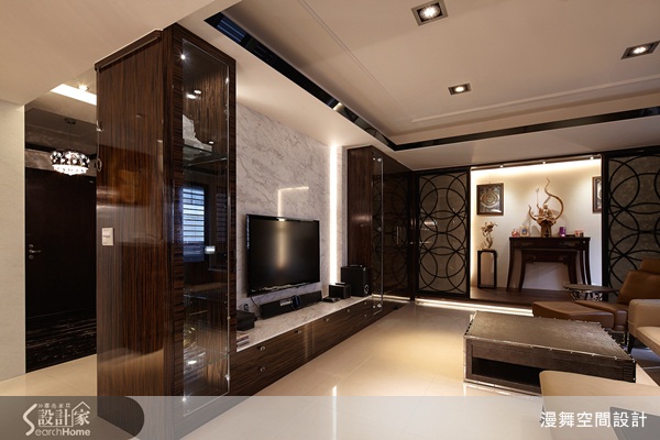 屋主一家人長期旅居國外,對於他們而言這個家是一趟旅