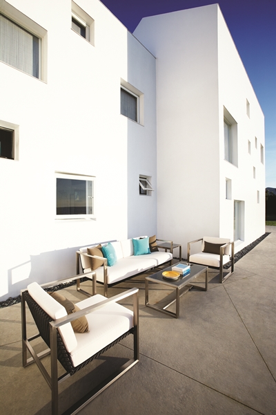 當空氣裡瀰漫著焦慮不定的氛圍，當煩躁的心迫不急待想