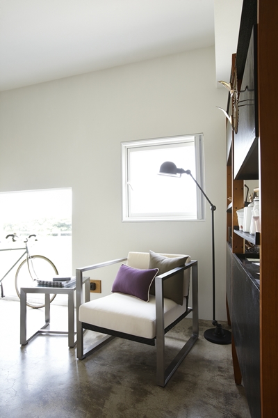 當空氣裡瀰漫著焦慮不定的氛圍，當煩躁的心迫不急待想