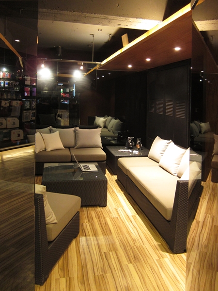 當空氣裡瀰漫著焦慮不定的氛圍，當煩躁的心迫不急待想